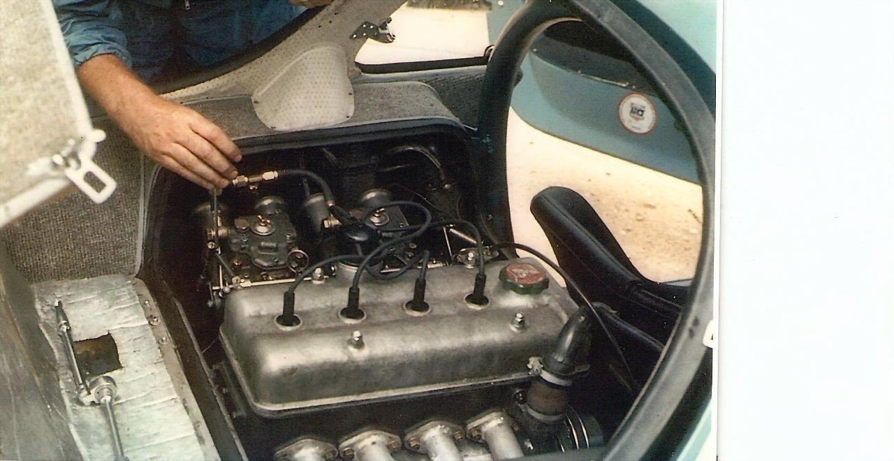 Sous le bulle, la version double-arbre reconnaissable à son double bossage dessiné par le « Sorcier » Amédée Gordini soit en 705 cm3 ou 996 cm3 © DR