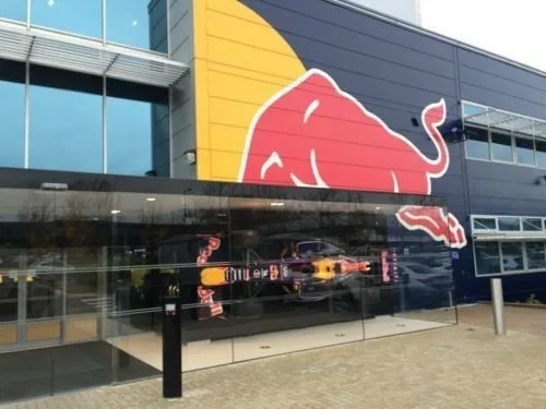 F1 bumps ou la semaine anglaise de Philippe Robert