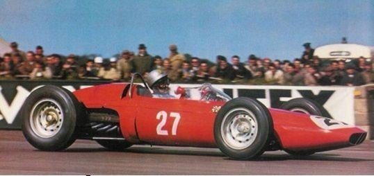 Lorenzo Bandini à Silverstone (International Trophy, 11 mai 1963) sur la BRM P57 de l’écurie Centro Sud qui lança définitivement sa carrière en Formule 1 (source : primotypo.com) @DR