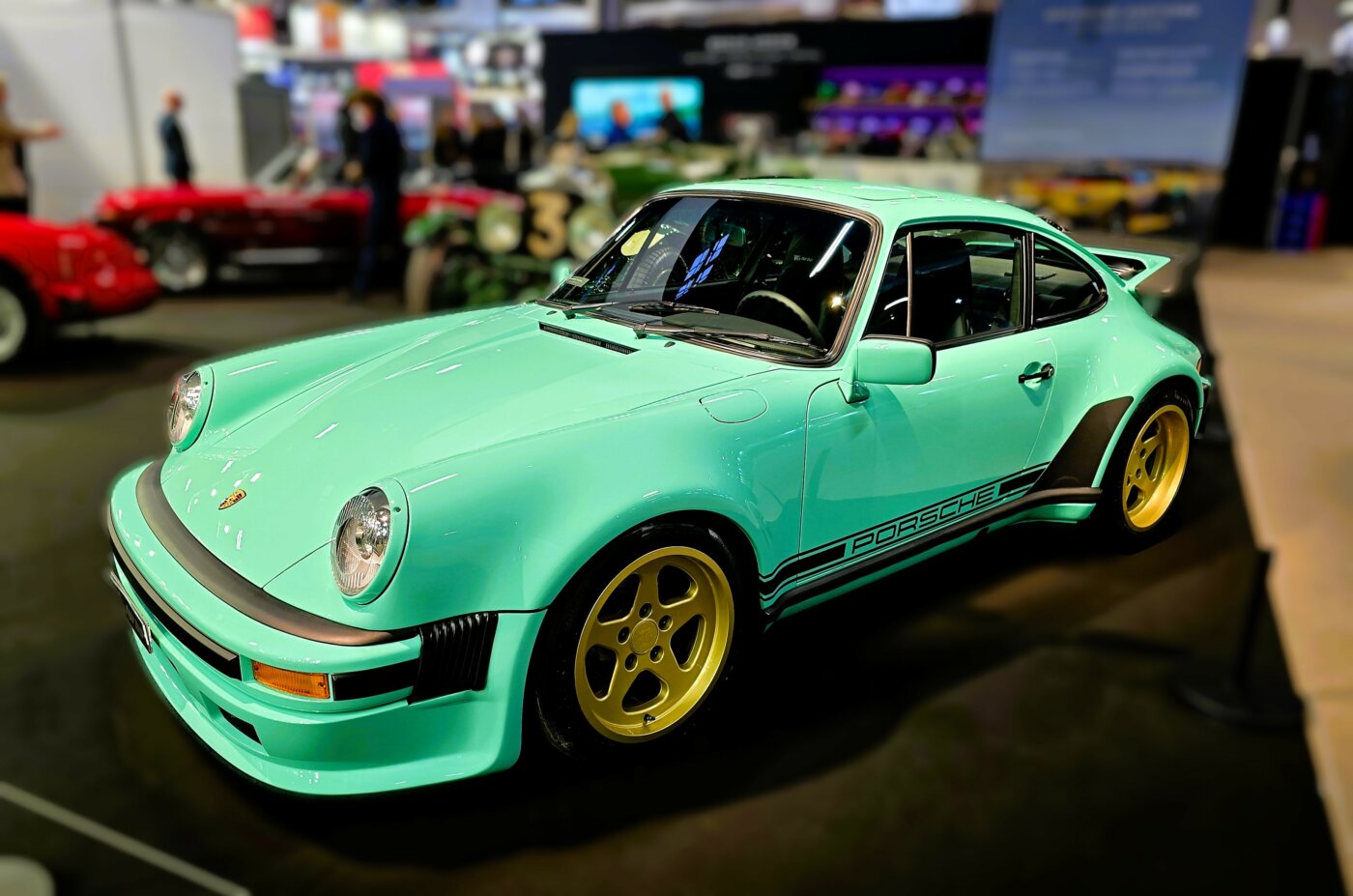 6 – Rétromobile 2025 : Porsche TAG Turbo ou la 911 V6